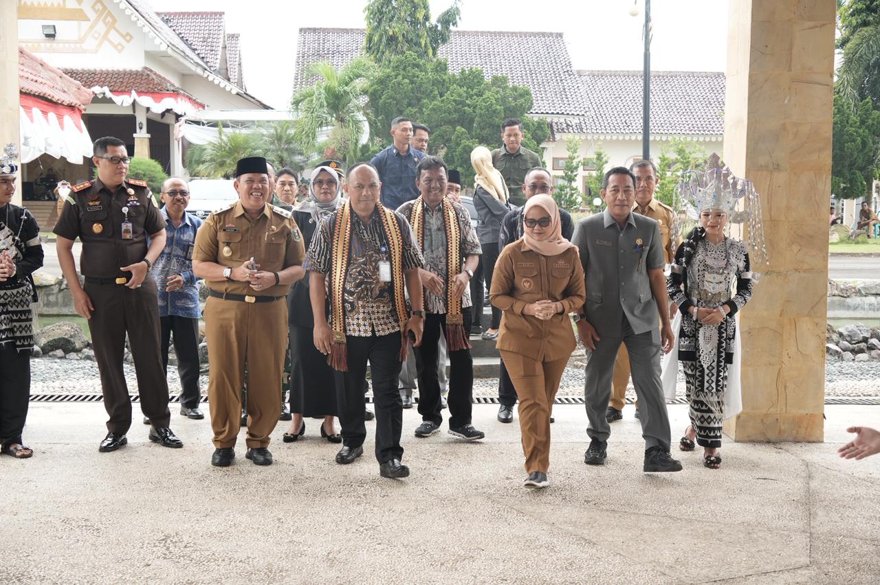 Foto, Istimewa 