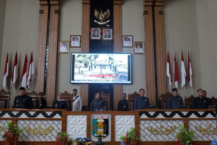 Foto, DPRD Lamtim